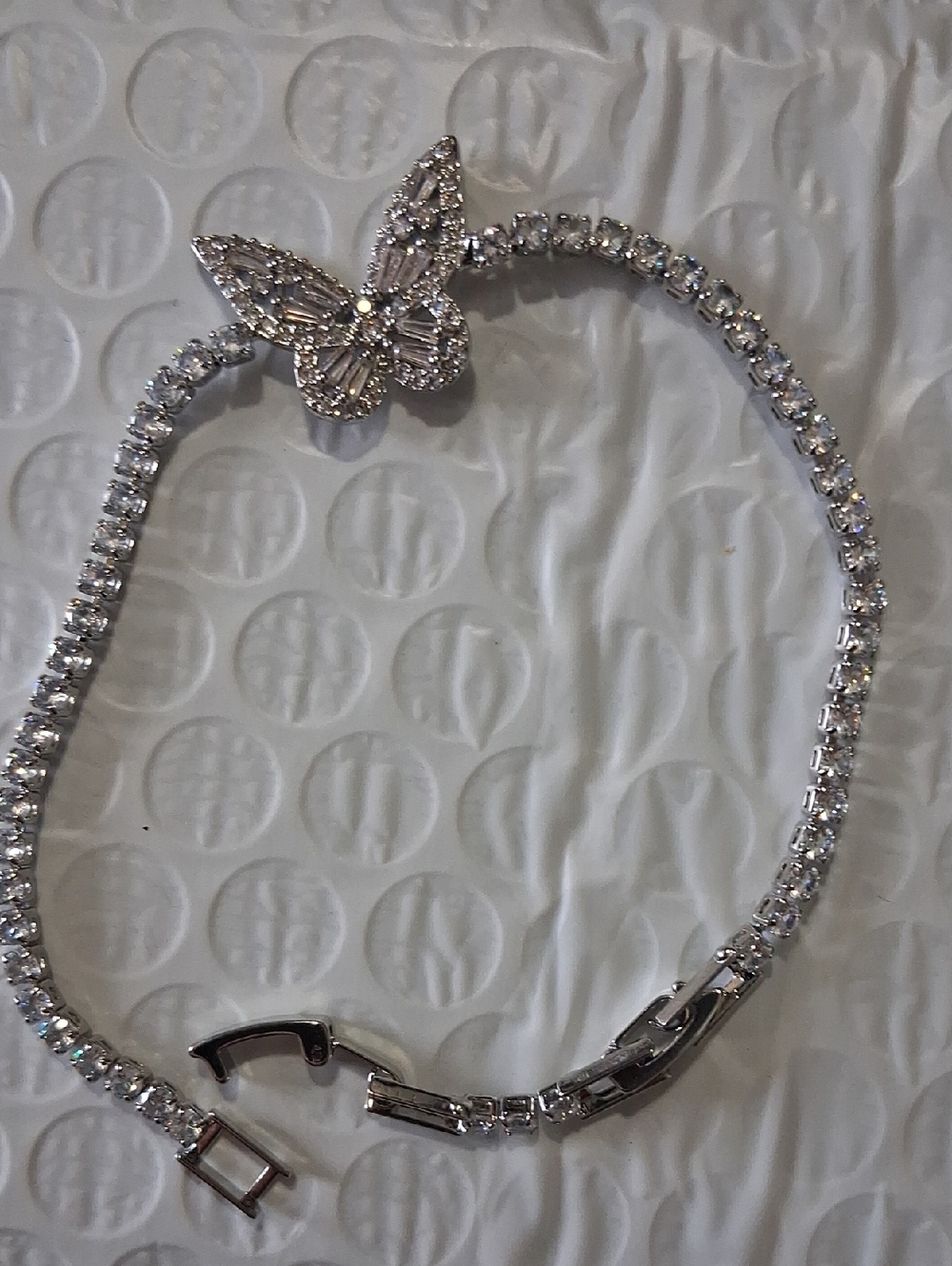 Silver Crystal Butterfly Tennis Bracelet .HAS EXTENDER. 6-8IN... NWT